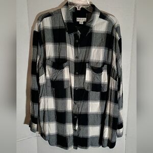 Ava & Viv Women's Black and White Checkered Shirt Size 2x